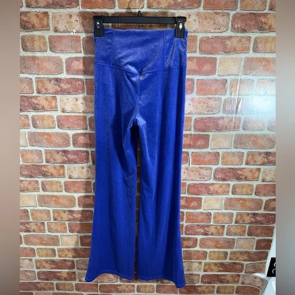 Athleta Purple Elation Velvet Flare Pants Sz XS - Picture 2 of 7